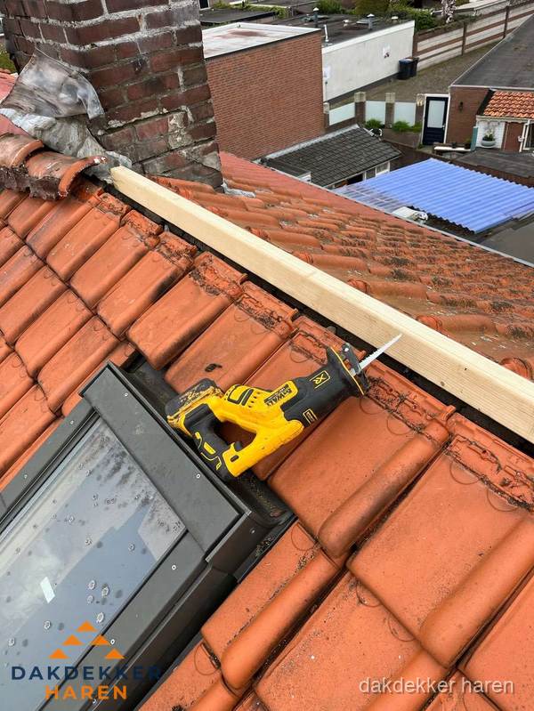 Kosten dak vervangen: werkzaamheden aan pannendak in Haren Kosten dak vervangen: werkzaamheden aan pannendak in Haren