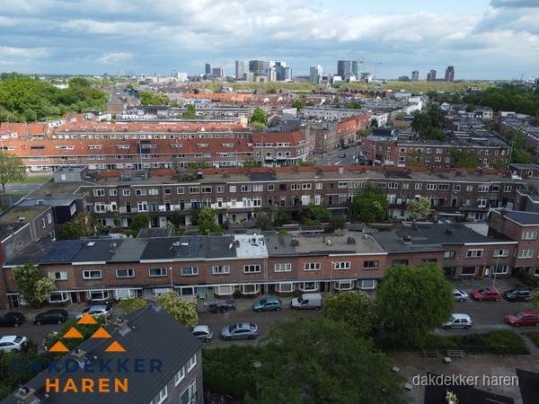 Luchtfoto van daken in woonwijk Haren Luchtfoto van daken in woonwijk Haren