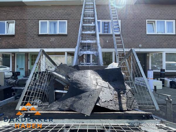 Kosten dakreparatie: dakschade aan flatgebouw in Haren Kosten dakreparatie: dakschade aan flatgebouw in Haren
