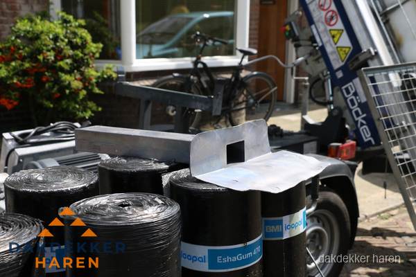 Dakbedekkingsmateriaal en dakgoot onderdelen in Haren